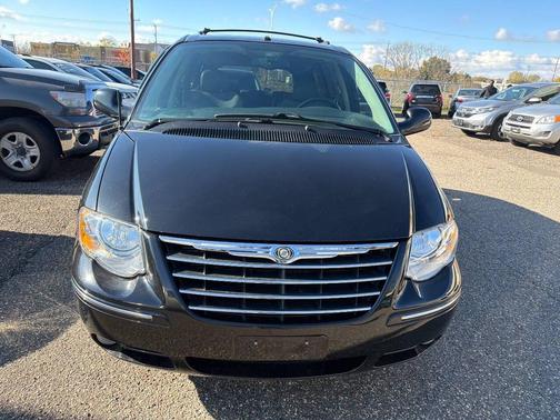2007 Chrysler Town & Country Limited