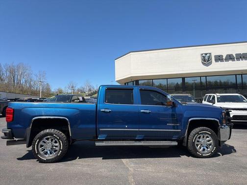 Deep Ocean Blue Metallic 2017 Chevrolet Silverado 2500 LTZ