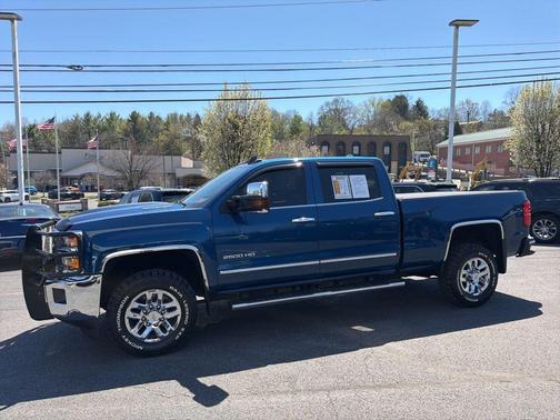 Deep Ocean Blue Metallic 2017 Chevrolet Silverado 2500 LTZ