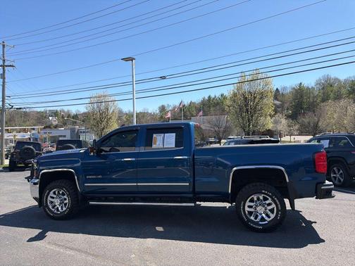 Deep Ocean Blue Metallic 2017 Chevrolet Silverado 2500 LTZ