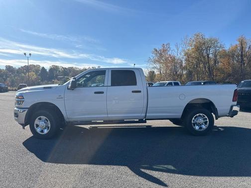 Bright White Clearcoat 2026 RAM 3500 Tradesman