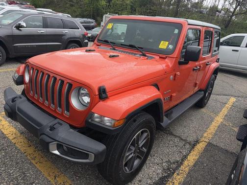 Metallic 2023 Jeep Wrangler Sahara