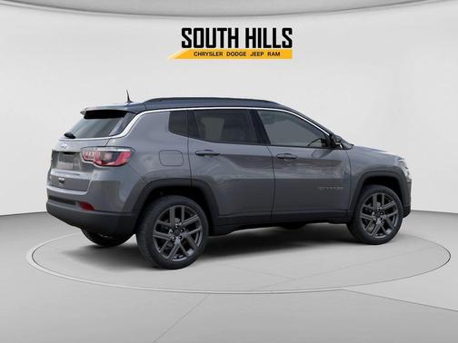Sting Gray Clearcoat 2026 Jeep Compass Limited