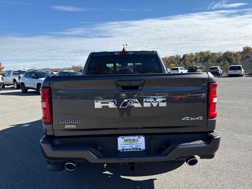 Granite Crystal Clearcoat Metallic 2026 RAM 1500 Big Horn/Lone Star