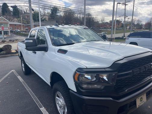 Bright White Clearcoat 2024 RAM 2500 Tradesman