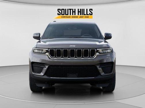 Metallic 2025 Jeep Grand Cherokee Laredo X
