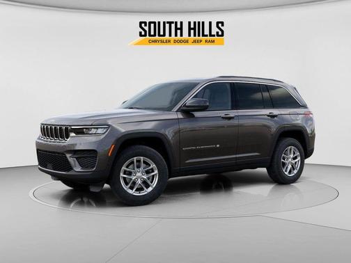 Metallic 2025 Jeep Grand Cherokee Laredo X
