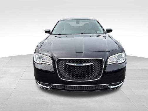 2022 Chrysler 300 Touring