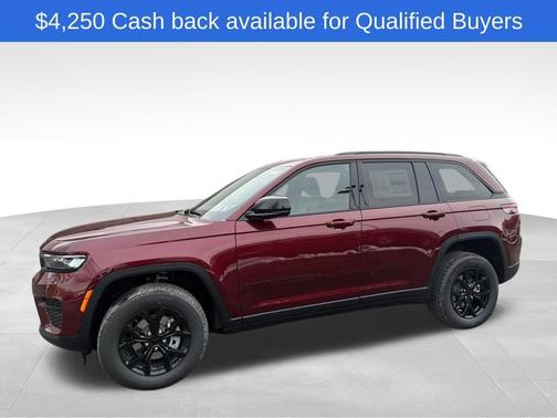 2025 Jeep Grand Cherokee Laredo
