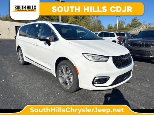 Bright White Clearcoat 2026 Chrysler Pacifica Pinnacle