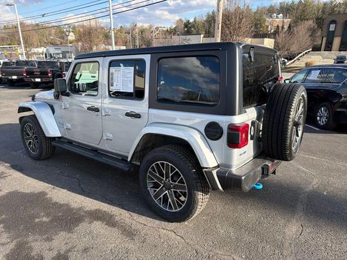 Silver Zynith Clearcoat 2023 Jeep Wrangler 4xe Sahara