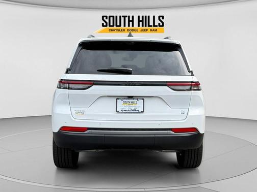 Bright White Clearcoat 2026 Jeep Grand Cherokee Limited