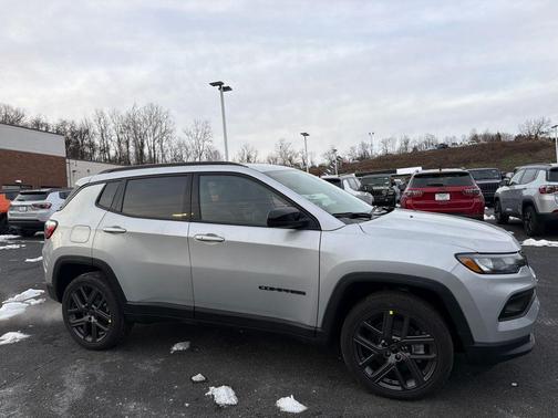 Silver Zynith 2026 Jeep Compass Latitude