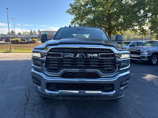Diamond Black 2026 RAM 2500 Tradesman