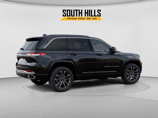 Diamond Black 2025 Jeep Grand Cherokee Overland