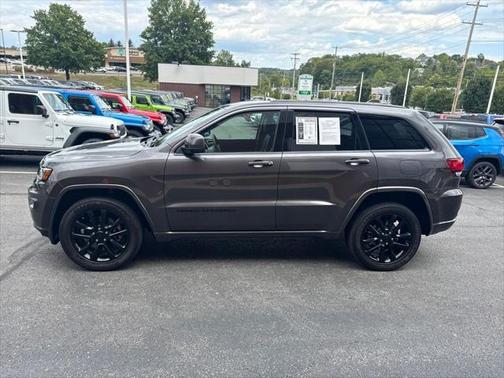 2021 Jeep Grand Cherokee Laredo X 4x4