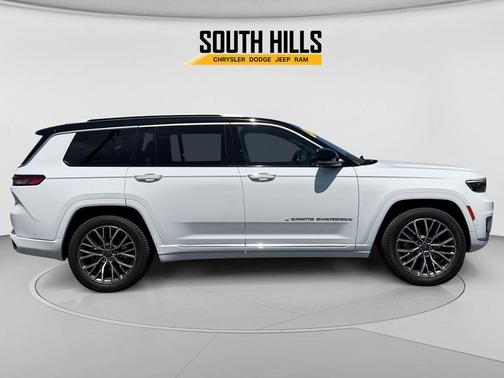 Bright White Clearcoat 2022 Jeep Grand Cherokee L Summit