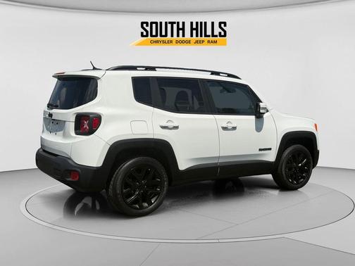 Alpine White 2017 Jeep Renegade Altitude