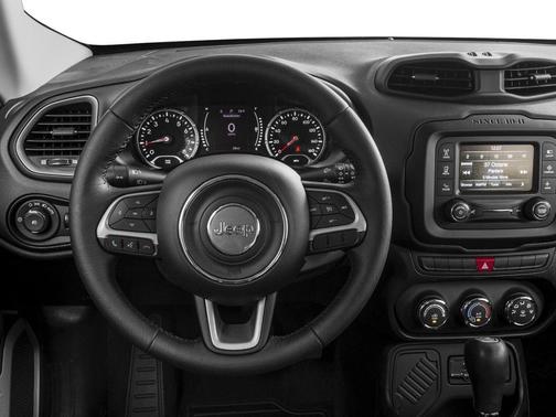 Alpine White 2017 Jeep Renegade Altitude