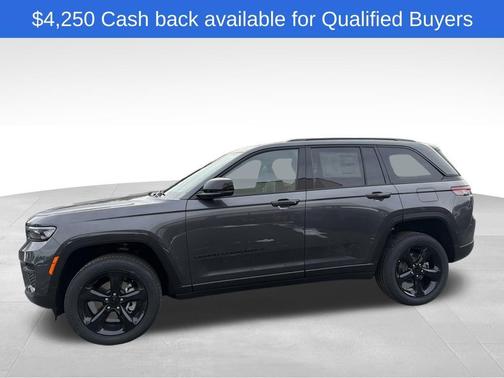 2025 Jeep Grand Cherokee Laredo