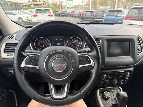 Diamond Black 2020 Jeep Compass Latitude