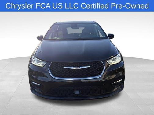 2023 Chrysler Pacifica Touring-L