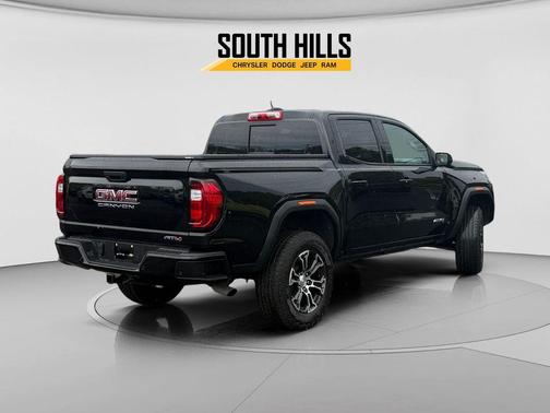 Onyx Black 2024 GMC Canyon AT4
