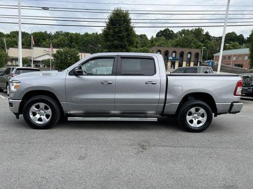 Photo 4 of 31 of 2020 RAM 1500 Big Horn