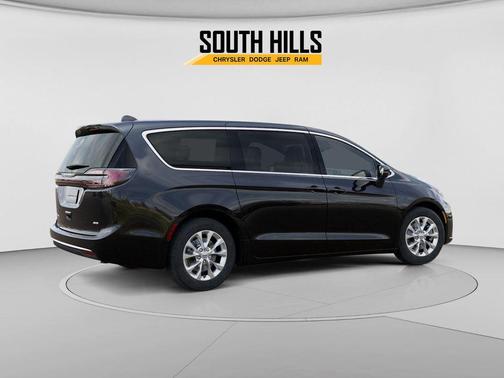 Diamond Black 2026 Chrysler Pacifica Select