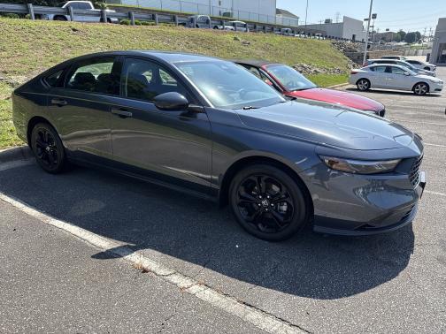 Meteorite Gray Metallic 2025 Honda Accord