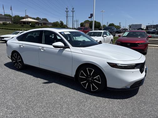 Platinum White Pearl 2025 Honda Accord Hybrid