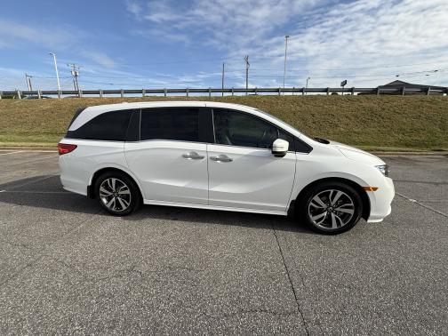 2023 Honda Odyssey 
