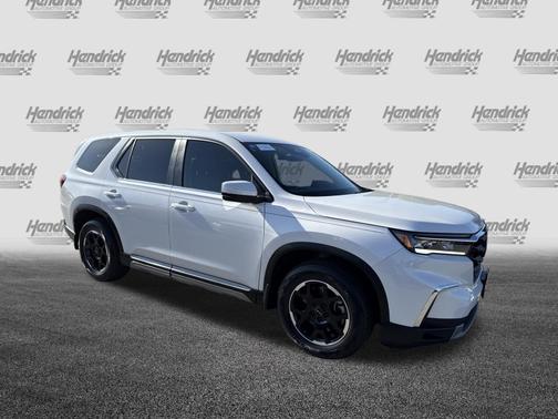 Platinum White Pearl 2025 Honda Pilot