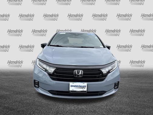 Sonic Gray Pearl 2024 Honda Odyssey