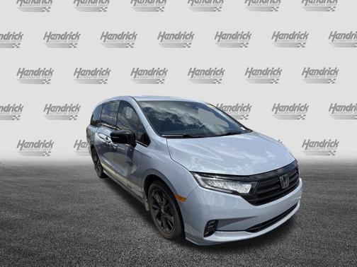 Sonic Gray Pearl 2024 Honda Odyssey