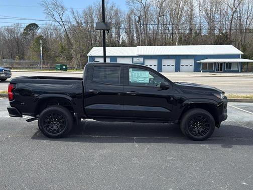 2025 Chevrolet Colorado WT