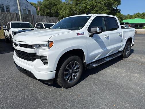 Summit White 2026 Chevrolet Silverado 1500 RST