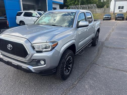 Silver Sky Metallic 2016 Toyota Tacoma SR5