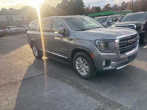 2022 GMC Yukon XL SLT