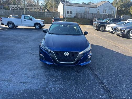 2022 Nissan Altima SR Intelligent AWD