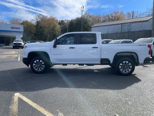 2026 Chevrolet Silverado 2500 Custom