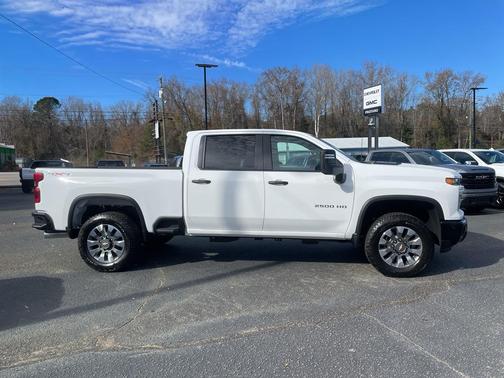 2026 Chevrolet Silverado 2500 Custom
