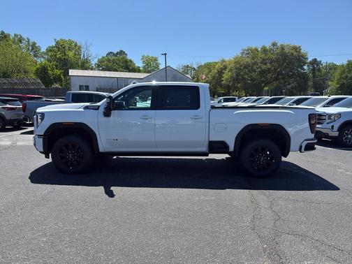 Summit White 2026 GMC Sierra 2500 AT4