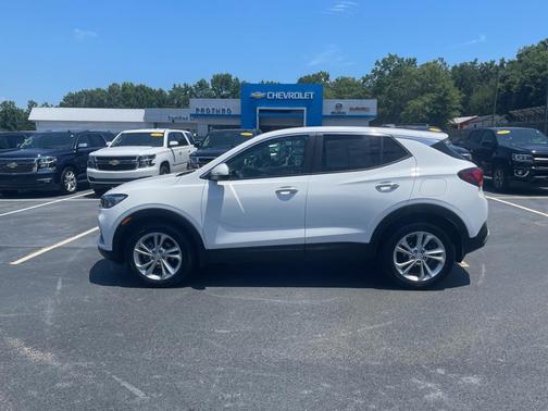 Photo 2 of 20 of 2021 Buick Encore GX Preferred