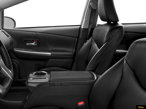 2017 Toyota Prius v Five
