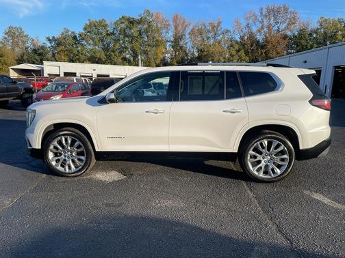 2024 GMC Acadia Denali