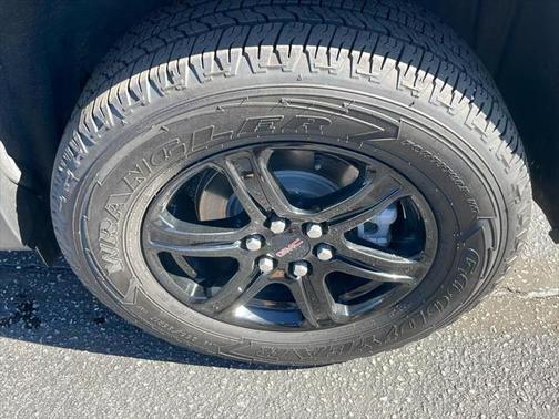 2023 GMC Acadia AWD AT4