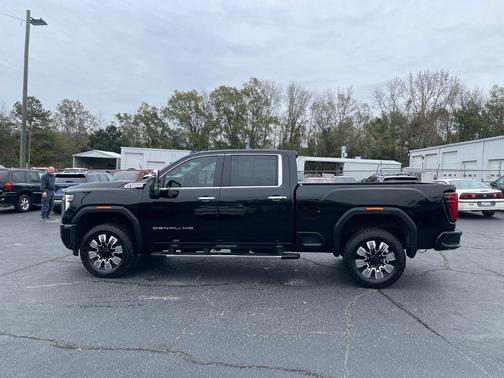 2024 GMC Sierra 2500 Denali