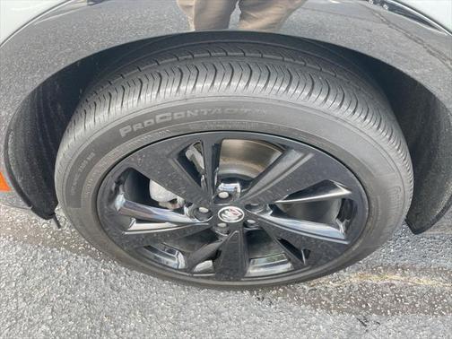 2023 Buick Envision Essence FWD