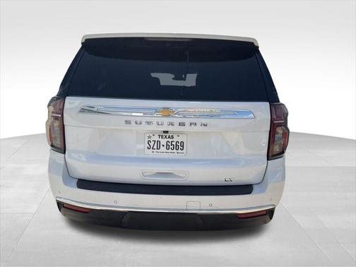 2023 Chevrolet Suburban LT